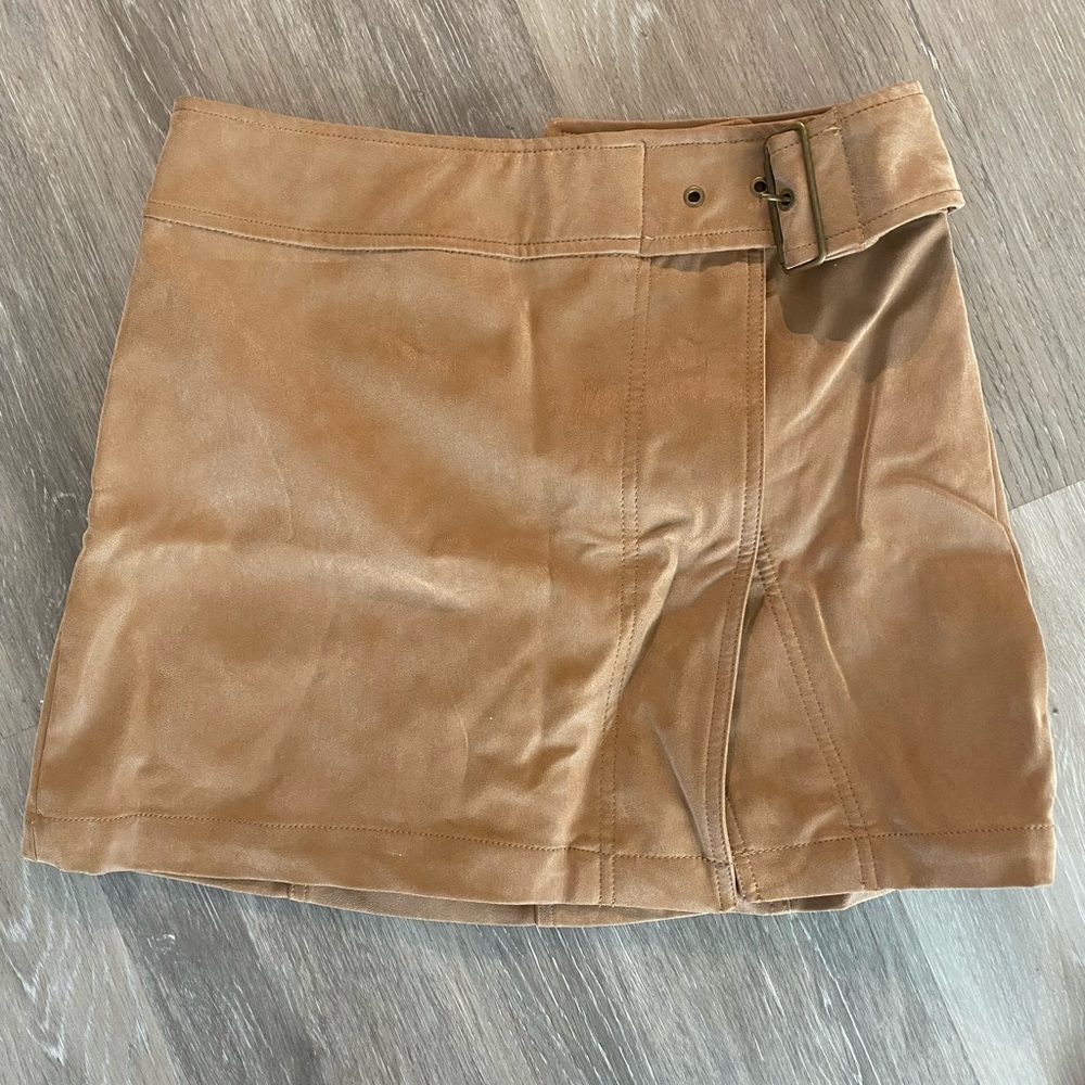 NEVER WORN Free People SZ 2 Suede Mini Skirt